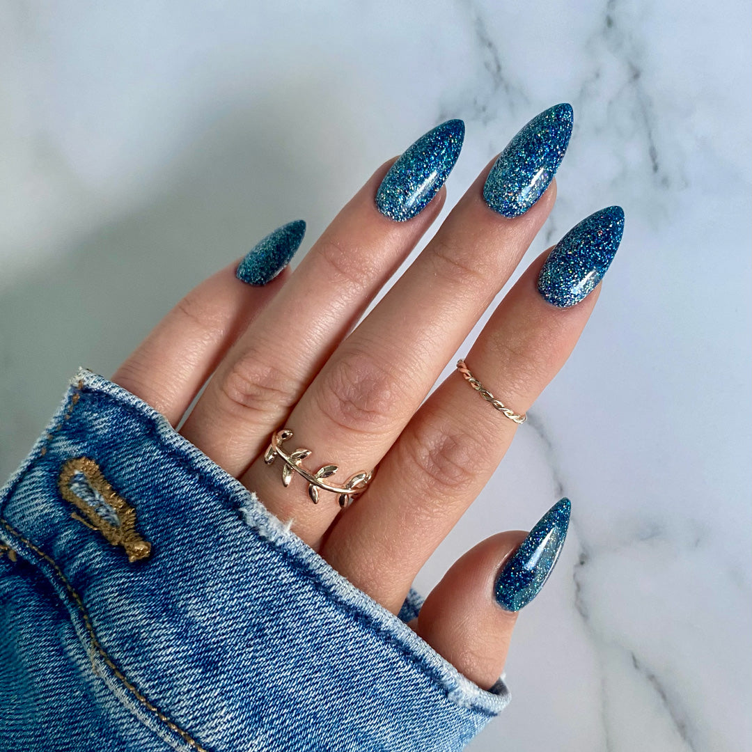 Stunning Dark Blue Nail Designs That Wow