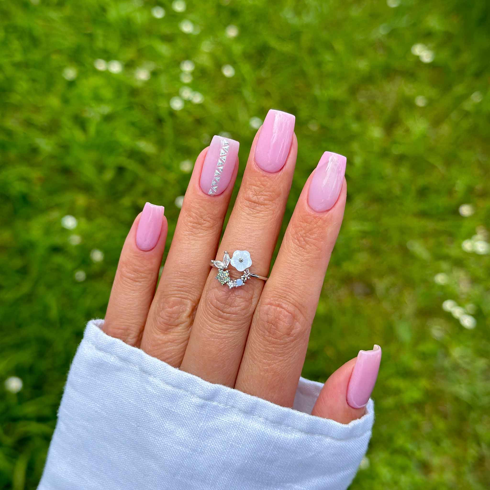 silver-juwels Silver Jewels Mani Art | Instant Nail Art Designs | GLAMRDiP