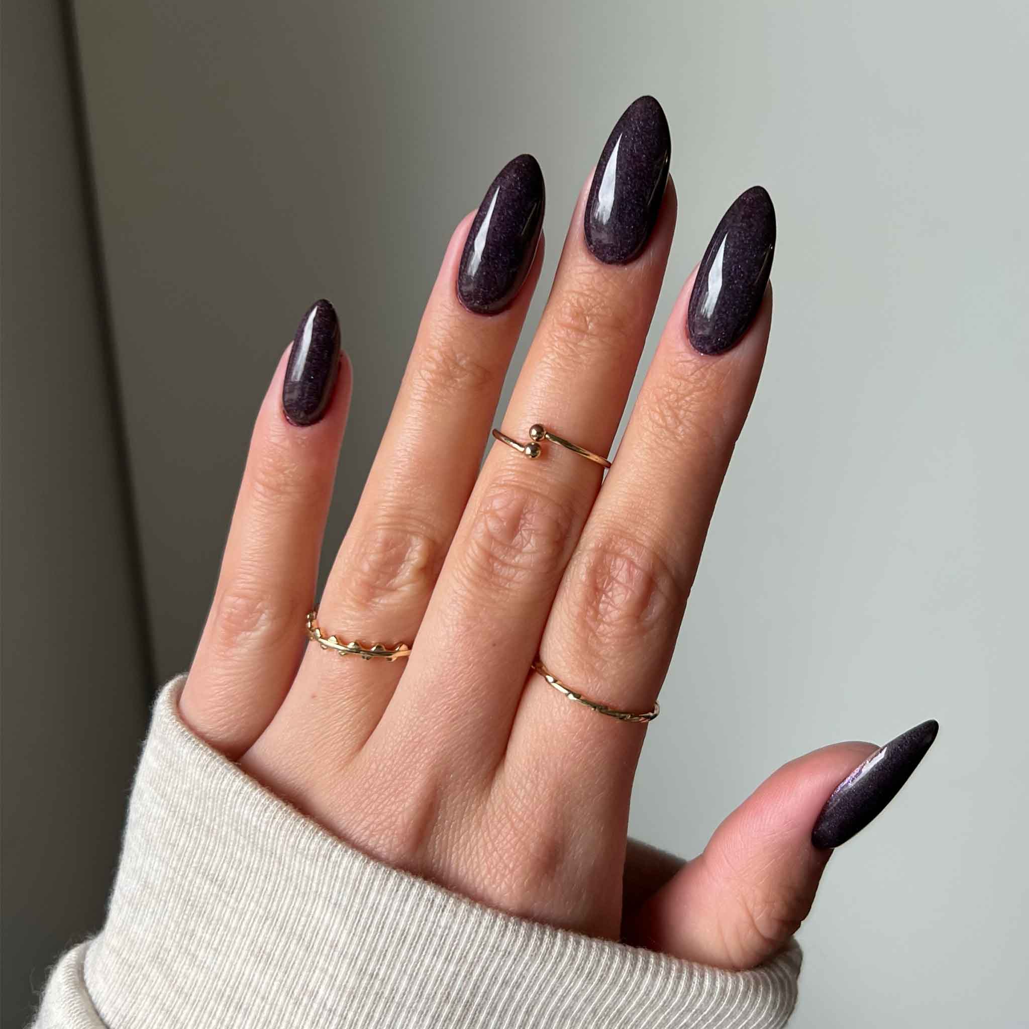 Glimmering Red Metallic Nail Illusion